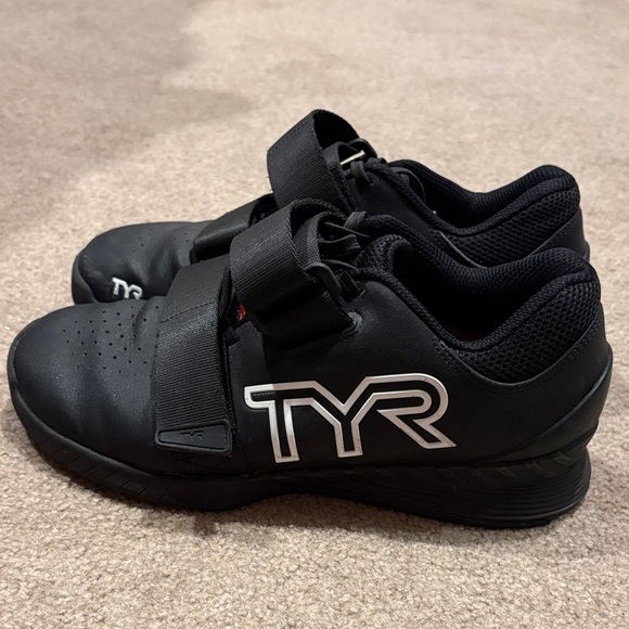 TYR Black lifters Women’s 8 - Picture 1 of 8